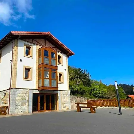 Couette-café Mugarri 4*